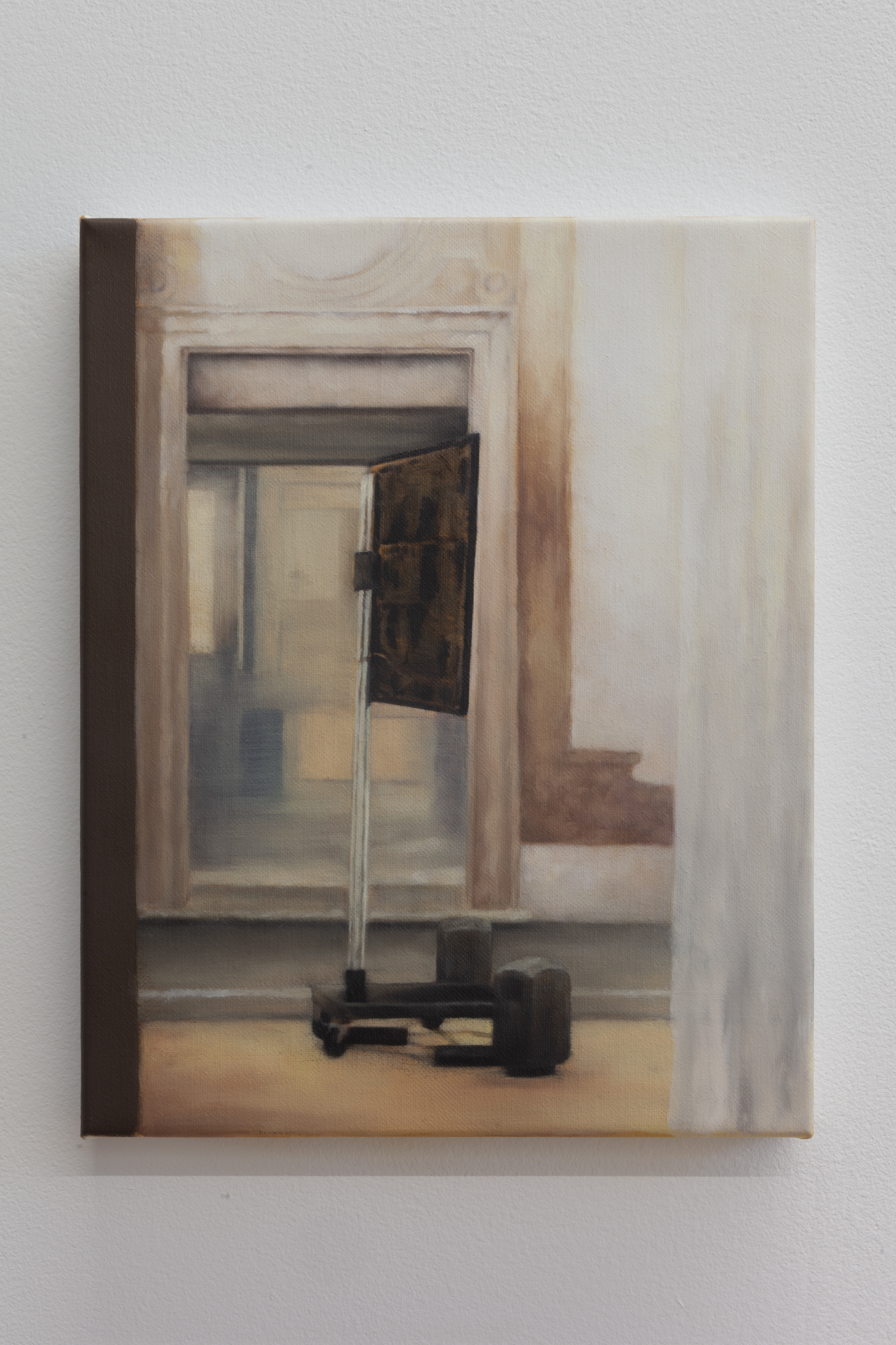 Kate Wallace 'Screen' 2018 Oil on linen 25 x 20cm, photo by Daniel Gardeazabal-6286